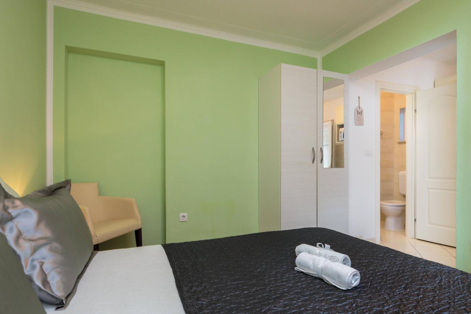 Apartment Krzelj Трогир Экстерьер фото
