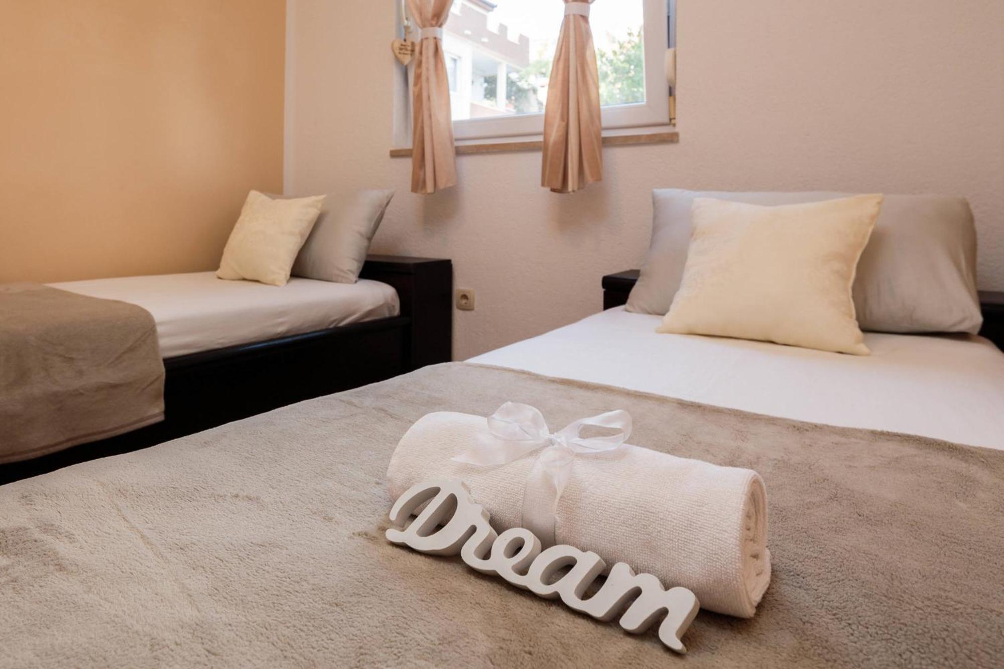 Apartment Krzelj Трогир Экстерьер фото